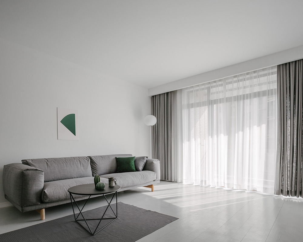 南宁莱茵湖畔二居99平米现代简约风格室内装修案例-客厅沙发