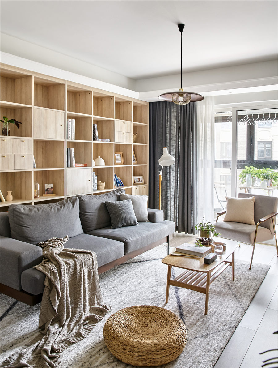 现代原木风格家装设计室内装修效果图-客厅沙发