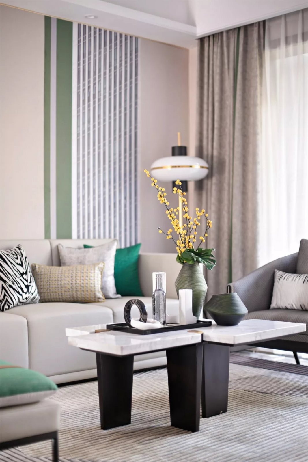轻奢现代风格室内家装案例效果图-客厅茶几沙发
