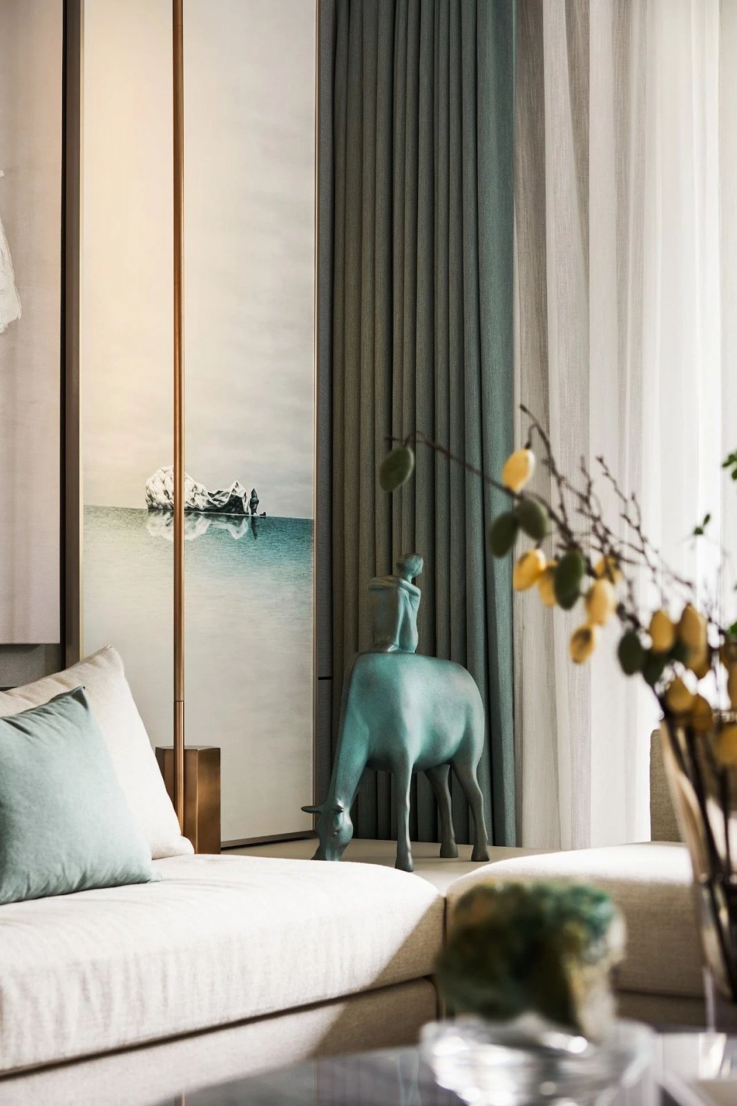 现代轻奢风格室内设计家装案例-客厅沙发窗帘